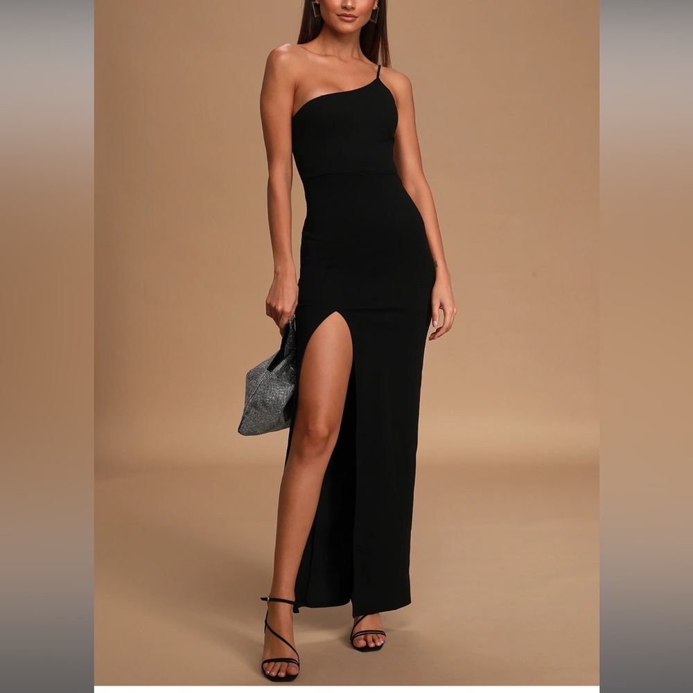 NWT Lulus Keeper of My Heart Black One-Shoulder Maxi Dress